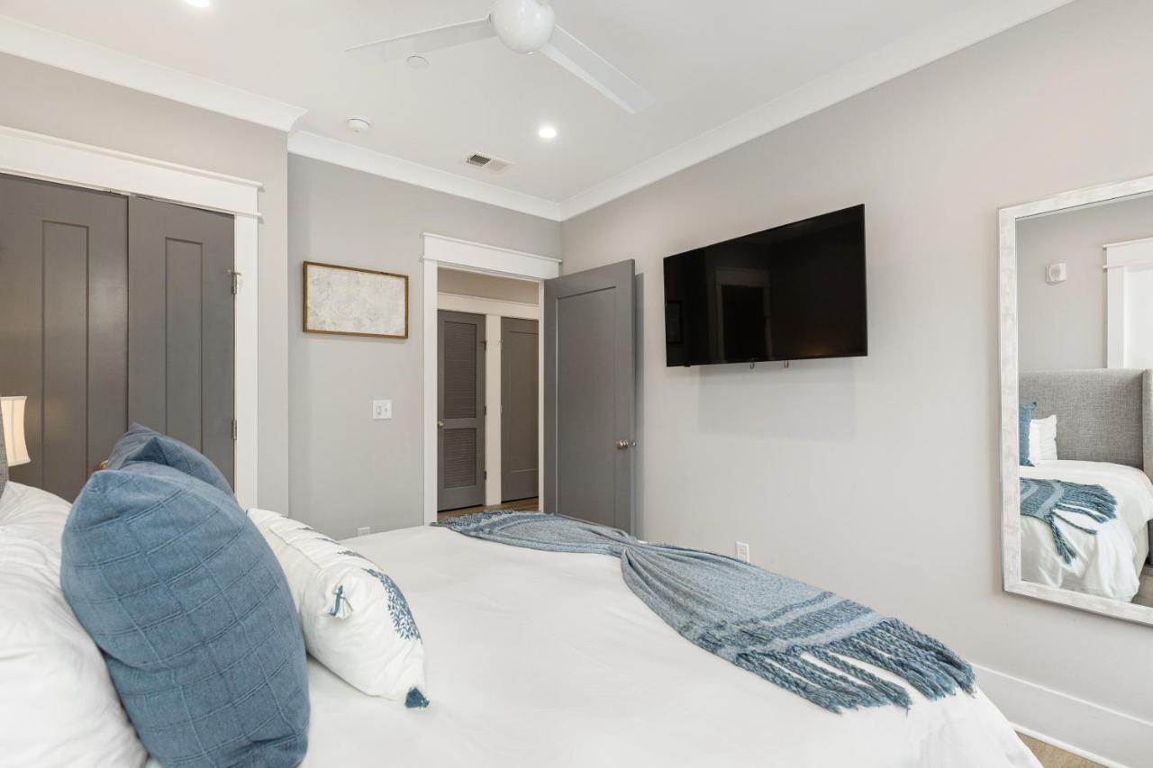 The Azalea Suite At 124 Spring Charleston Exterior photo